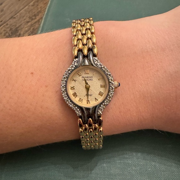 Vintage Two Tone Black & Gold Armitron Diamond Now Ladies Watch- Works! - Picture 11 of 13